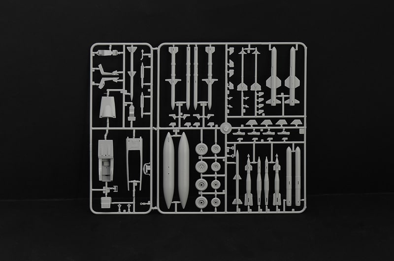 Italeri 1:48 FA-18F Super Hornet U.S. Navy Special Colors Body Parts-5