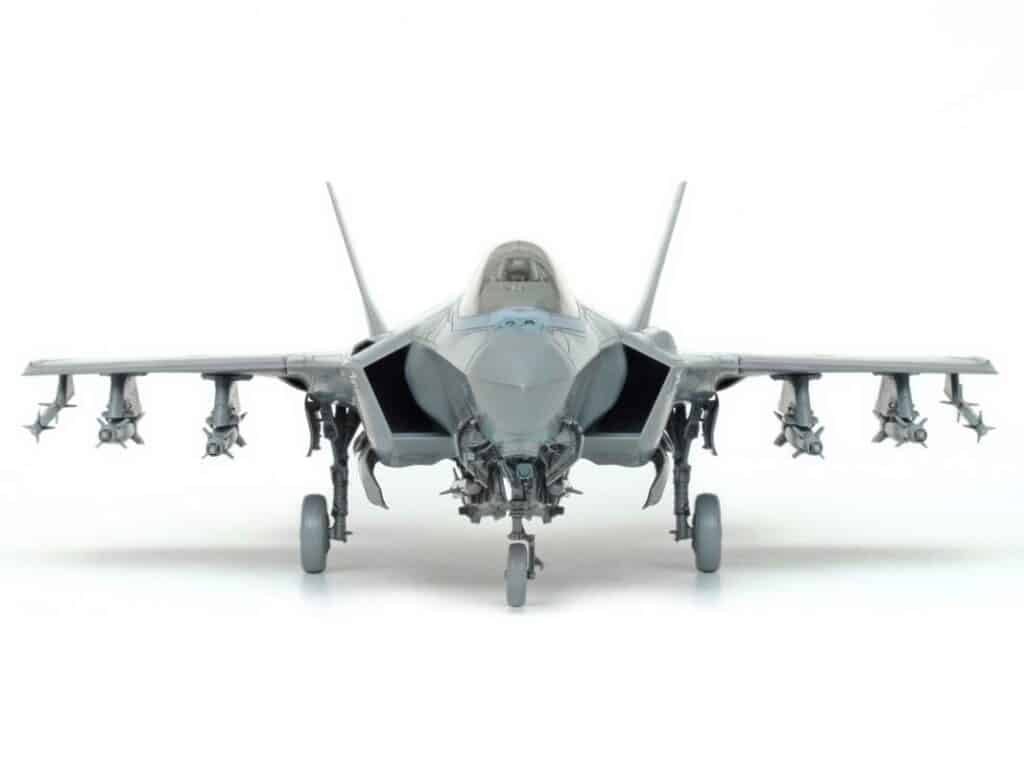 Tamiya-61124-Lockheed-Martin-F-35A-Lightning-II-7 Tamiya-61124-Lockheed-Martin-F-35A-Lightning-II-7