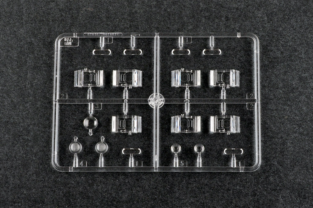 116 M4A3E8 Medium Tank WWII wT66 Tracks Clear sprue for periscopes & lights