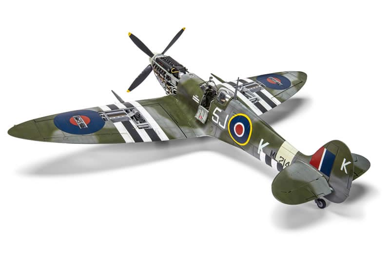 Airfix 124 scale ALL NEW Supermarine Spitfire Mk.IXc-6