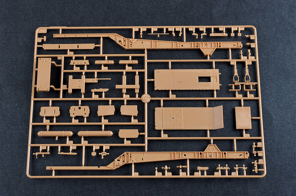 M1001-WM790-Erector-Lanucher-Trailer-Parts-2