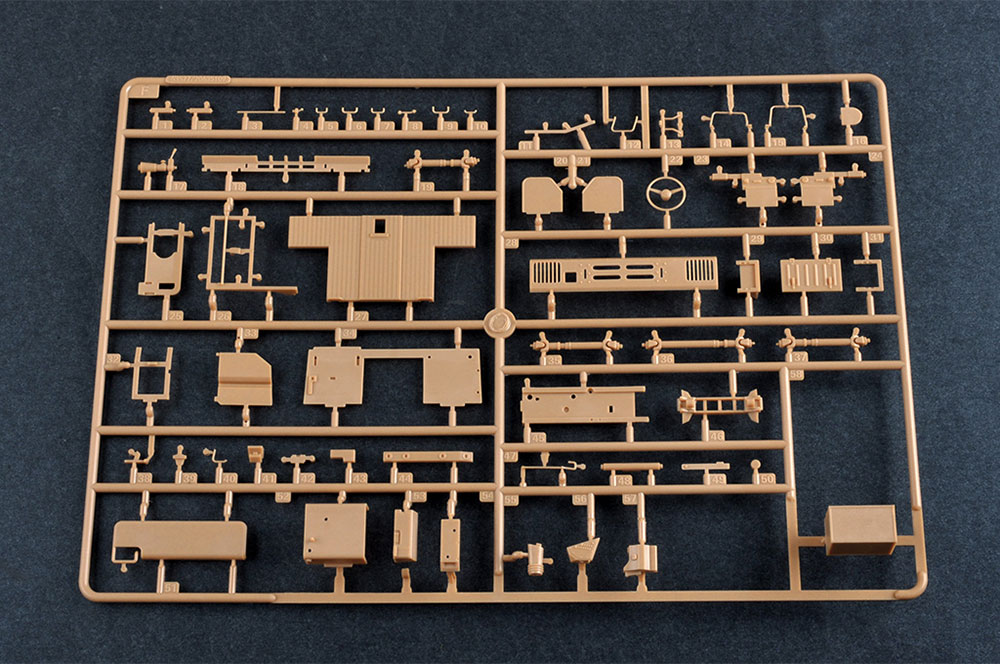 M1001-WM790-Erector-Lanucher-Trailer-Parts-6