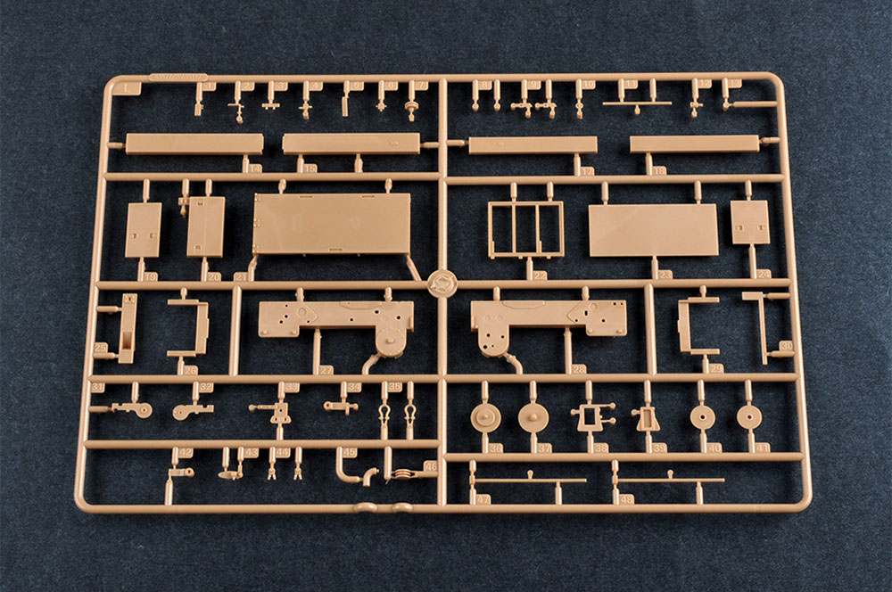 M1001-WM790-Erector-Lanucher-Trailer-Parts-7