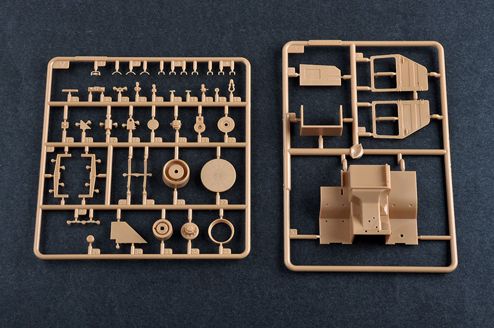 M1001-WM790-Erector-Lanucher-Trailer-Parts-8