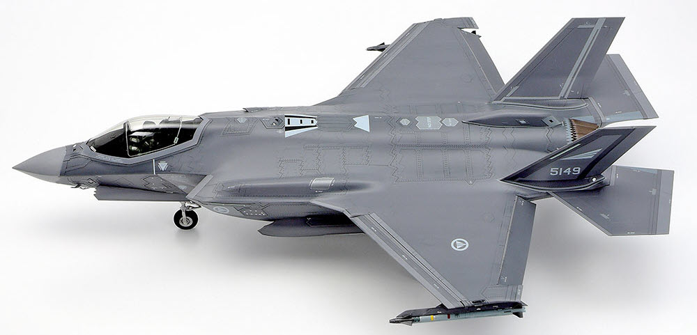 Tamiya 61124 48th scale Lockheed Martin F-35A Lightning II Dark Grey Tamiya 61124 48th scale Lockheed Martin F-35A Lightning II Dark Grey