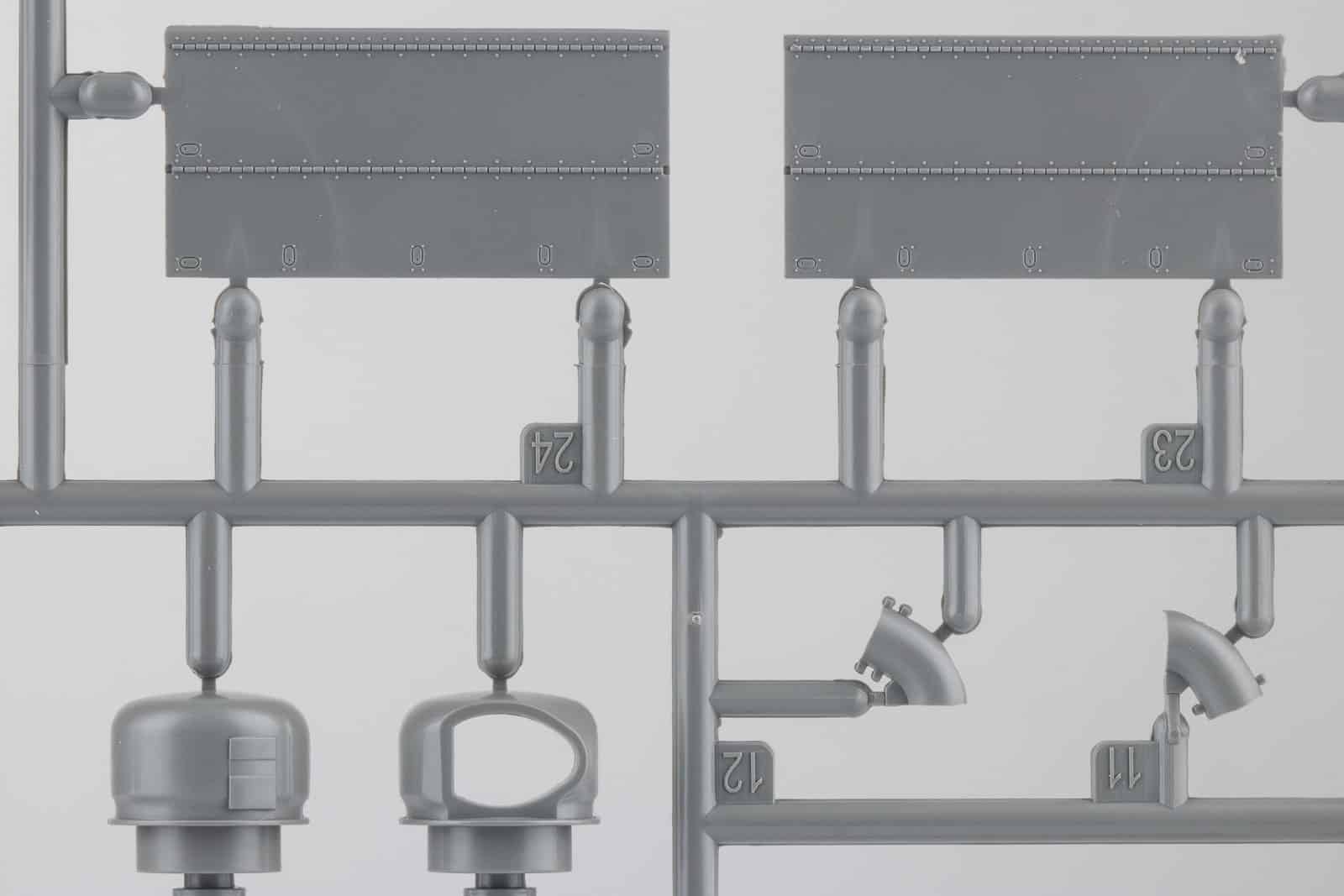 Takom-135-AH-64D-Apache-Longbow-Sprues-83