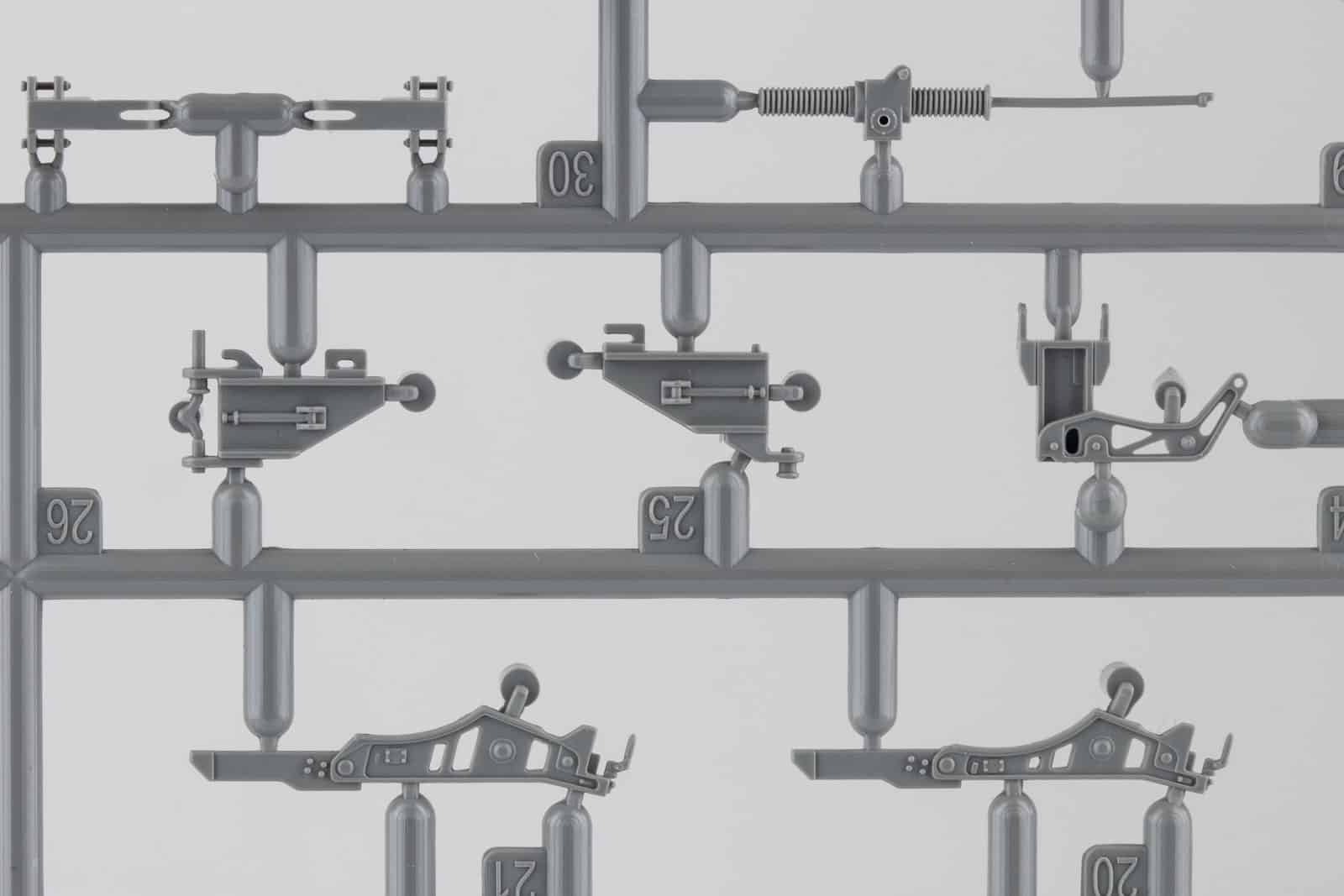 Takom-135-AH-64D-Apache-Longbow-Sprues-90