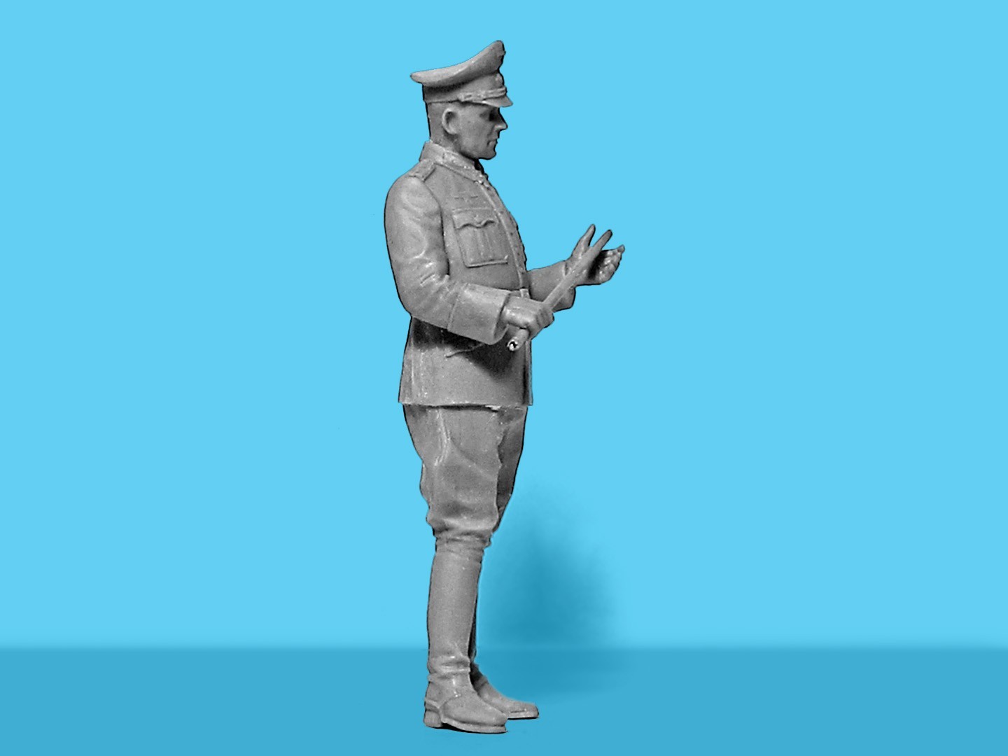 ICM 1/24 WWII German Staff Personnel-12