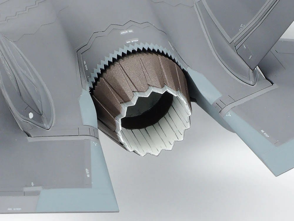60792 72nd scale Lockheed Martin F-35A Lightning II by Tamiya-10