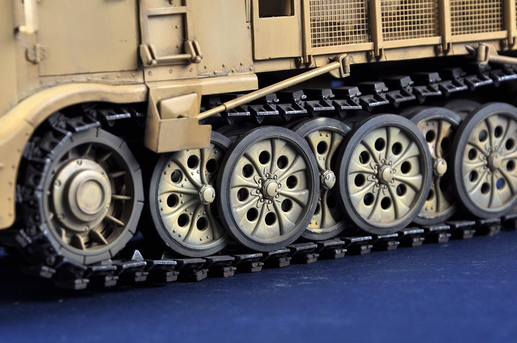 Trumpeter: Schwerer Zugkraftwagen 18t with 8.8cm Flak-4