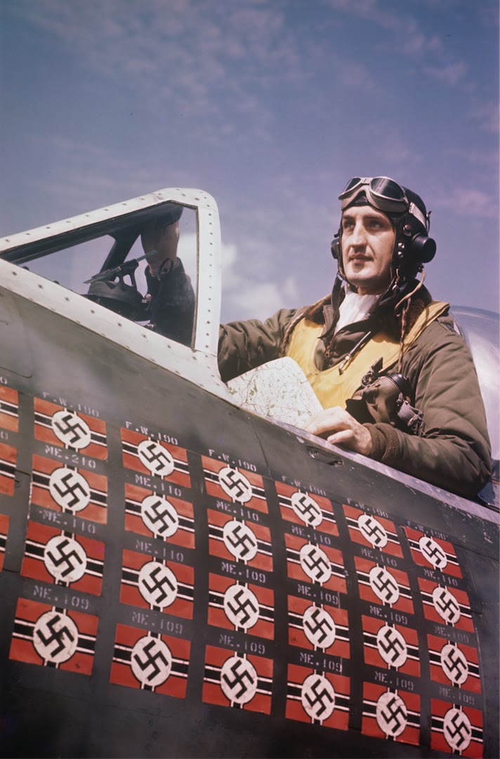 Lieutenant Colonel Gabreski’s Republic P-47D-25-RE Thunderbolt-2