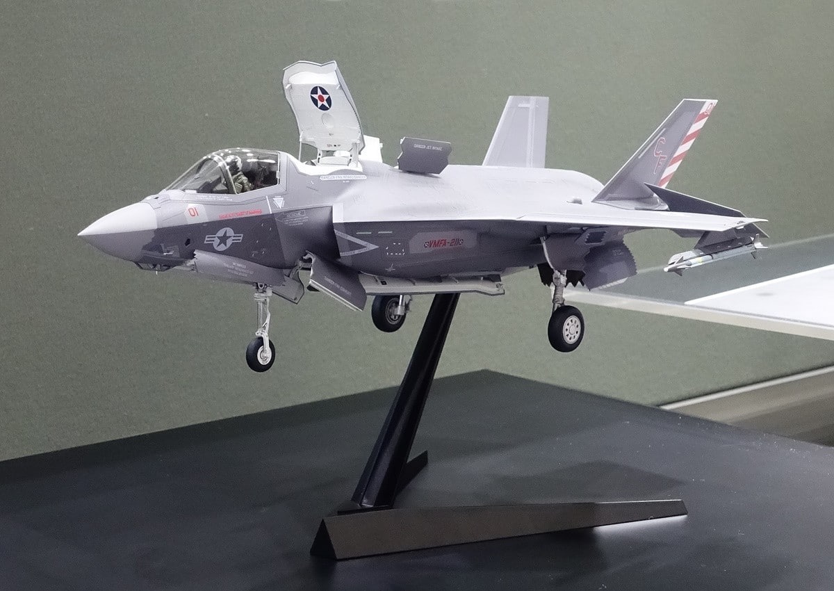 Tamiya F-35B On Display-1