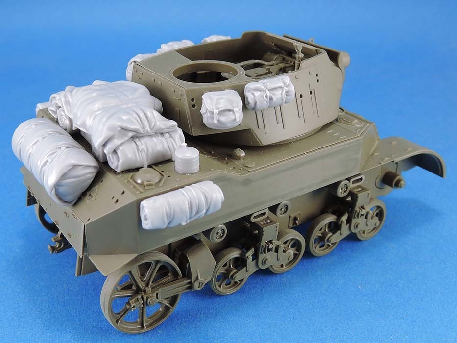 LF1437 US WW2 Light Tank Stowage set