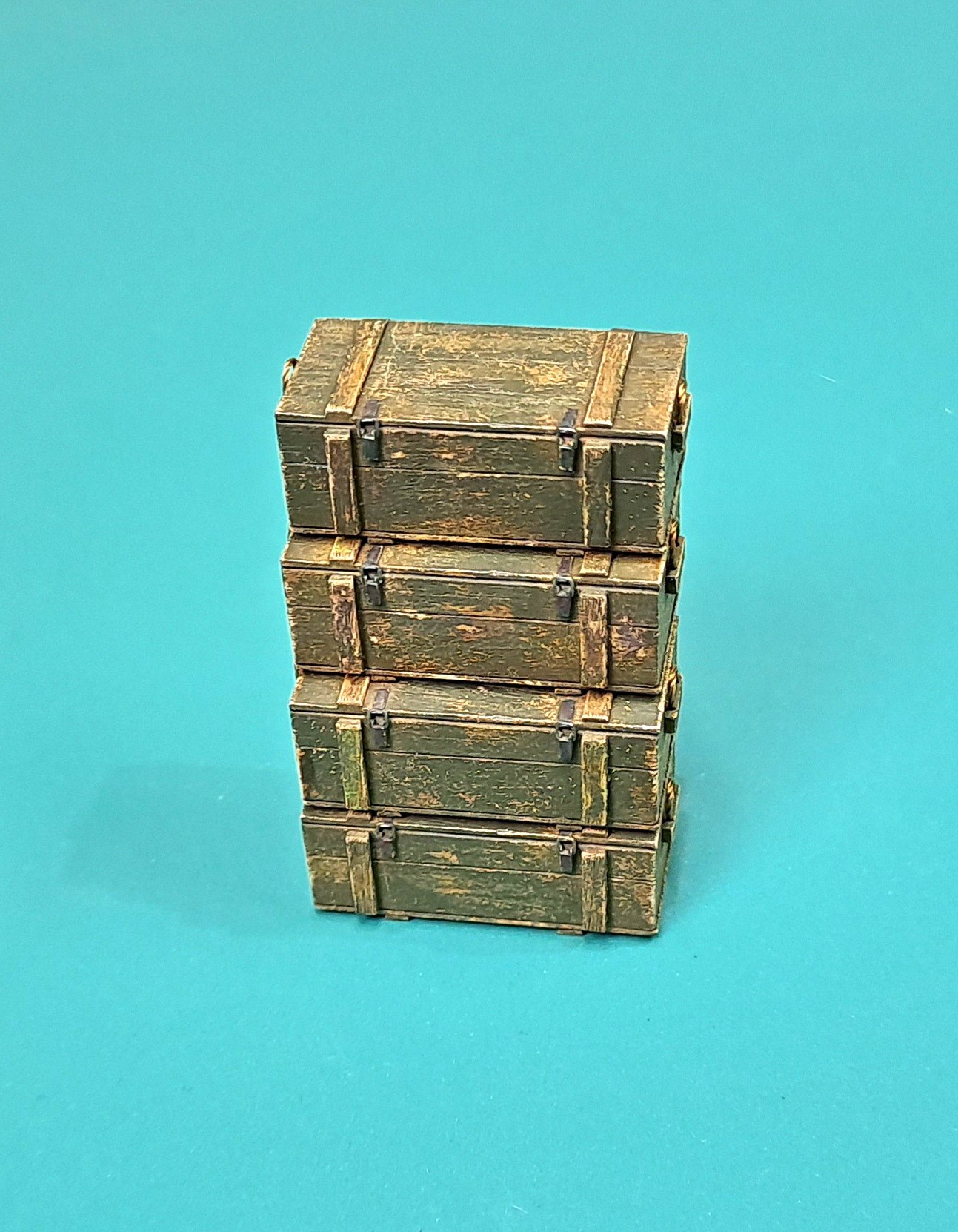 E-082 Wooden ammo crates for 8 pcs. German 8 cm Raketen-Vielfachwerfer