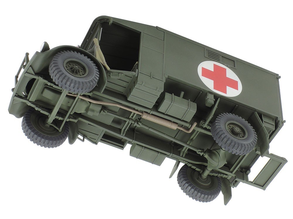 Tamiya British 2-Ton 4x2 Ambulance Test Building-3