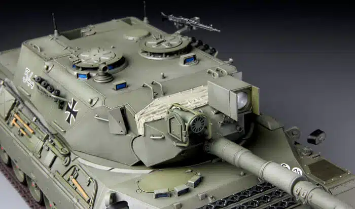 Meng_Model_German_Main_Battle_Tank_Leopard_1_A3-A4_8