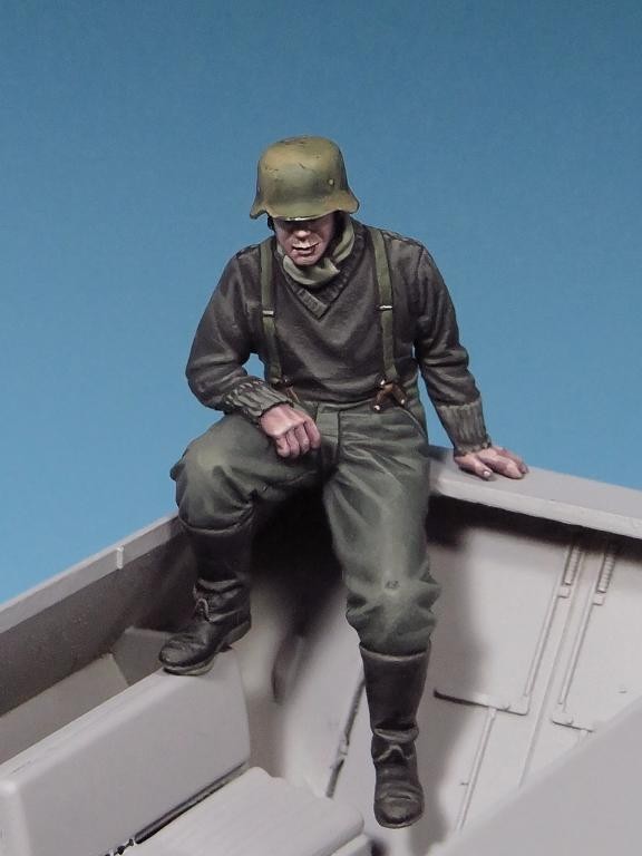 TB-35218 1/35 Waffen SS half-truck crewman for Sd.Kfz. 251 (WW II) #1