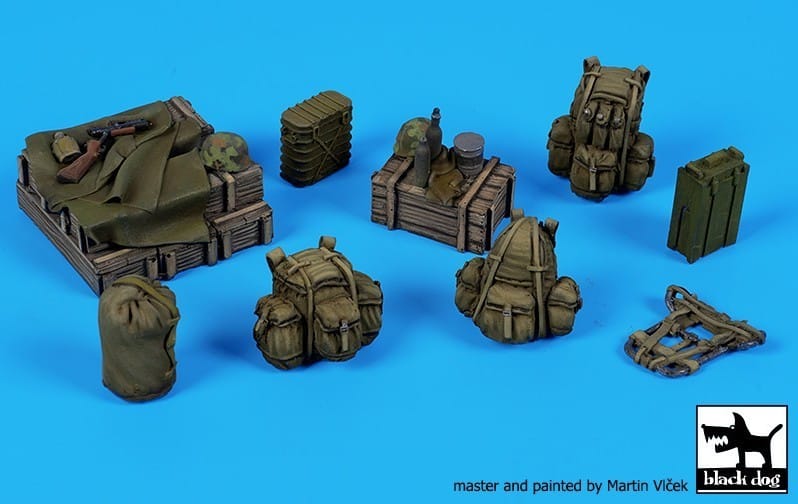 Black Dog: Diorama Base and Accessories