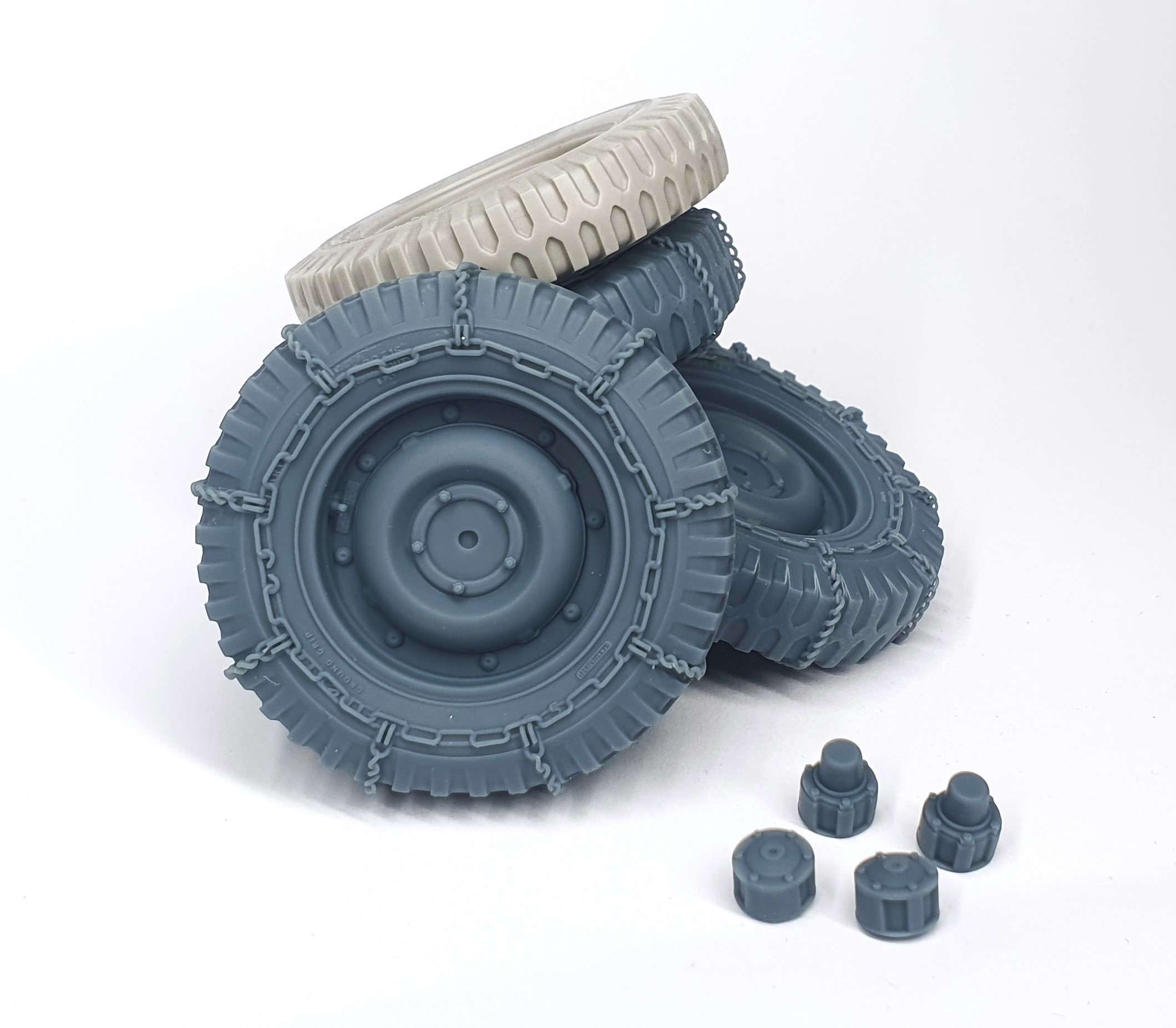 4x4 MB Utility Truck (Jeep Willys) chained wheels set with  spare (weighted)