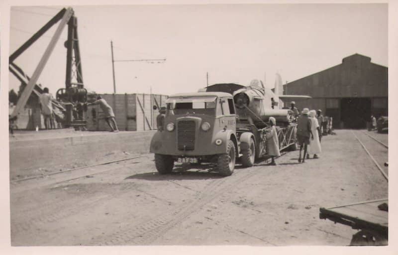 Commer Q2 R.A.F. Tractor-3