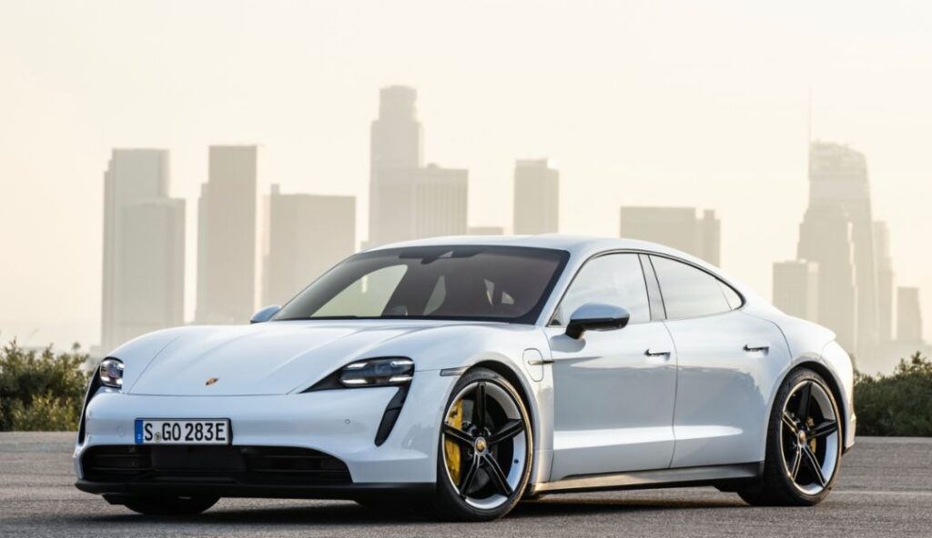 2021 Porsche Taycan introduced-1