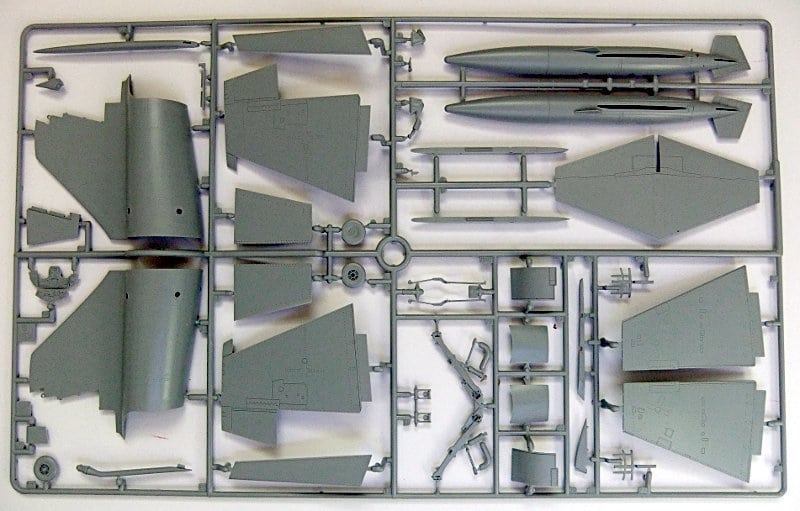 Ita_F-104A-C_02 Italeri 1/32 F-104 A/C Starfighter Review 3