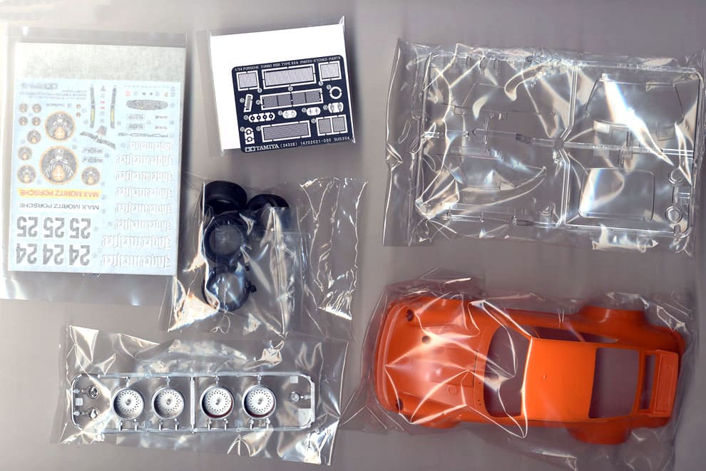 Porsche-Turbo-RSR-Type-934-Jagermeister-Tamiya-Review-Detail-2