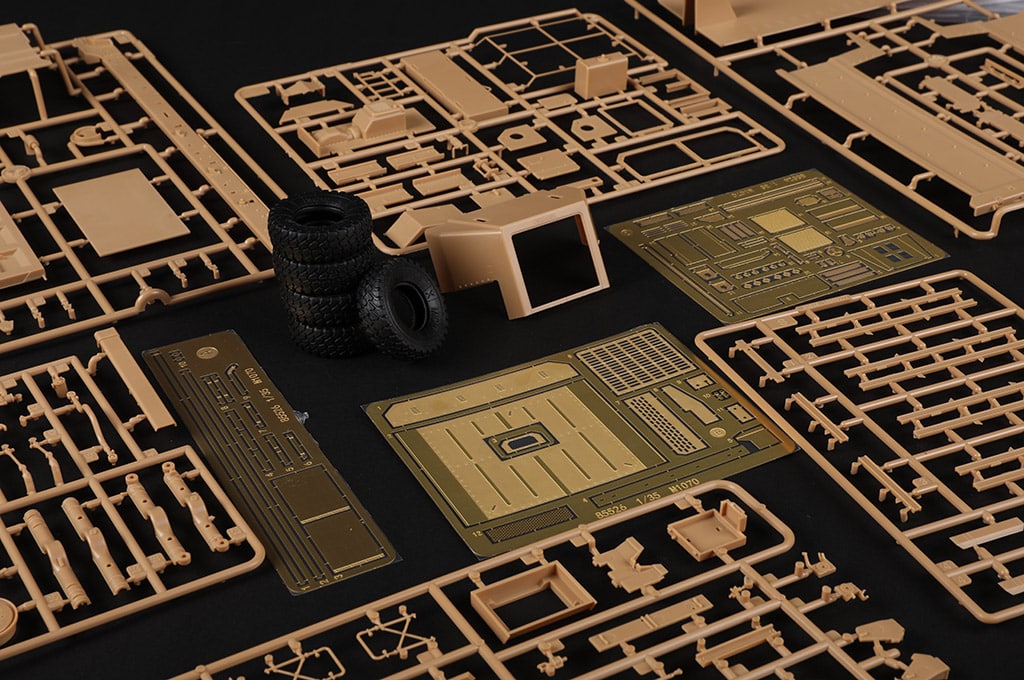 135--M1070-Dump-Truck--ITEM-No-85526-Sprues