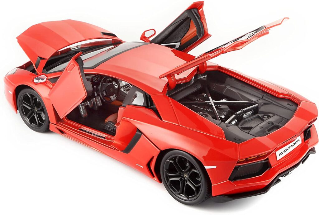 Lamborghini Aventador LP 700-4 - 1/24 Scale by Bburago Open Back