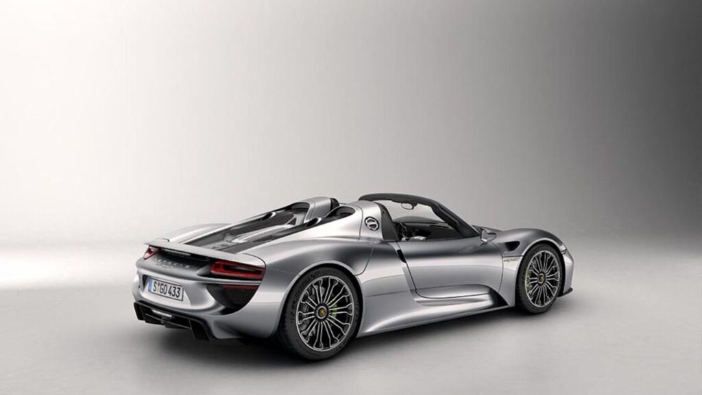 Porsche 918 Spyder Back-3