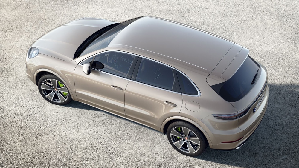 Porsche-Cayenne-Turbo-S-E-Hybrid-Top