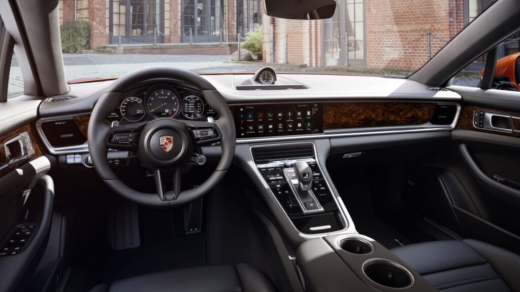 Porsche Panamera Turbo S E-Hybrid Sport Turismo Panel