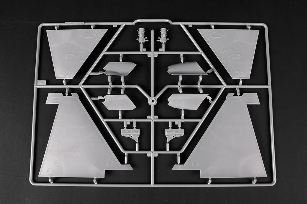 Trumpeter 132nd scale F-35A Lightning II Sprues-2