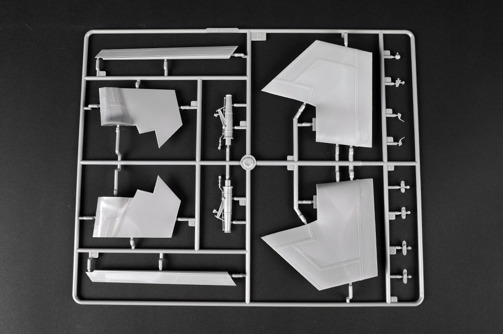 Trumpeter 132nd scale F-35A Lightning II Sprues-3