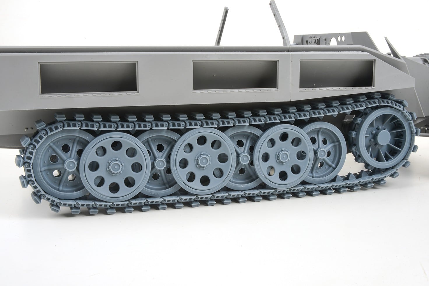 Large Scale Roadwheels and Tracks for Sd.Kfz.251