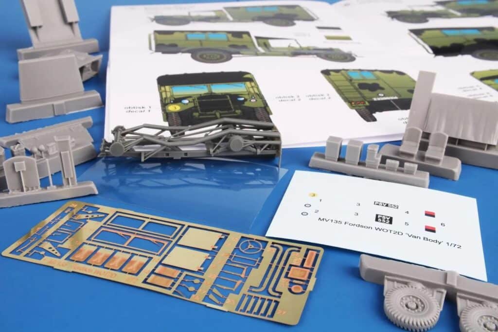 Fordson WOT2D ‘Van Body’ 72nd scale (8)