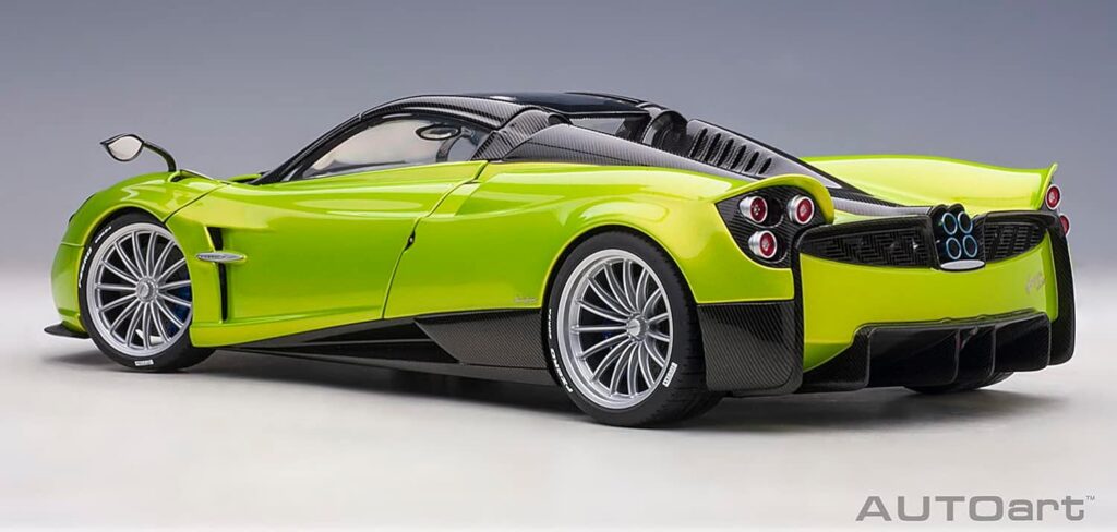 Pagani Huayra Roadster Verde Firenze Green Metallic and Carbon with Luggage Set
