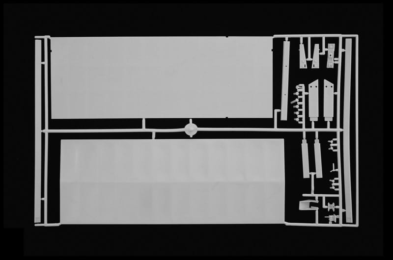 Scania 142H 6x2 Canvas 1-24 scale 90762 Sprue-6