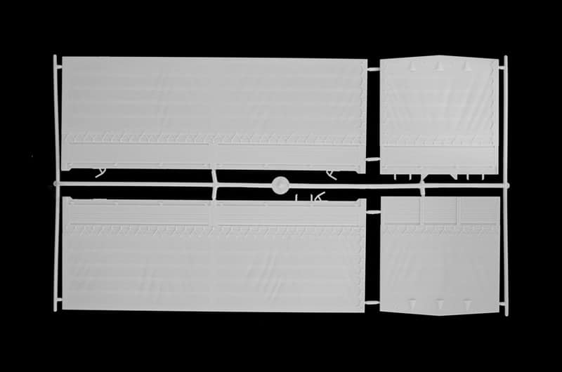Scania 142H 6x2 Canvas 1-24 scale 90762 Sprue-7